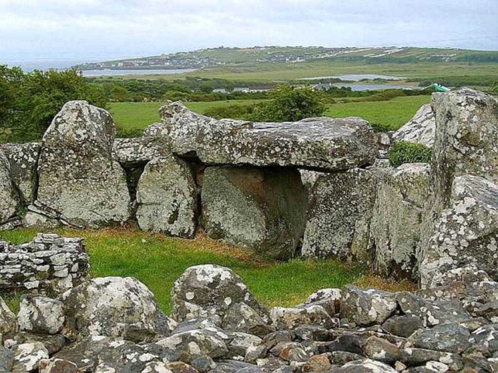 The Benwiskin Centre Ballaghnatrillick 외부 사진